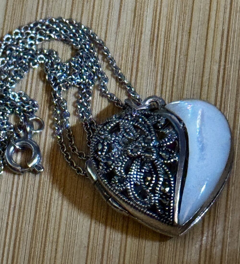 Vintage 925 Sterling Silver Marcasite Mother of Pearl Heart Locket Necklace 18”